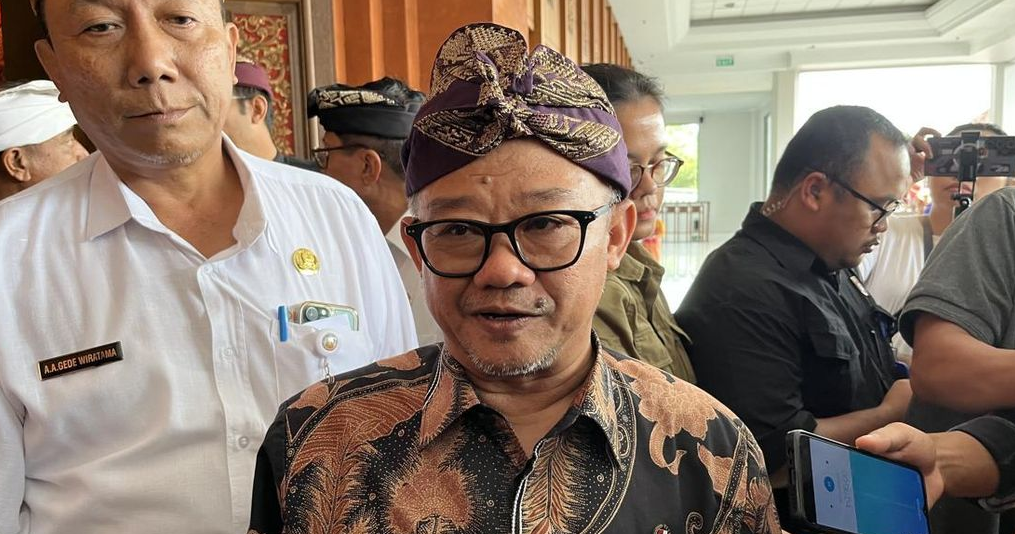 Merespons Putusan MK: Mendikdasmen Dorong Pendidikan Dasar Gratis bagi Sekolah Negeri dan Swasta